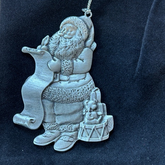 Avon 1996 Pewter Christmas Ornament with Tassel - Picture 1 of 3